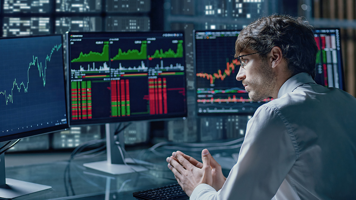 10 Best Prop Firms Offering Monthly Salary for Traders